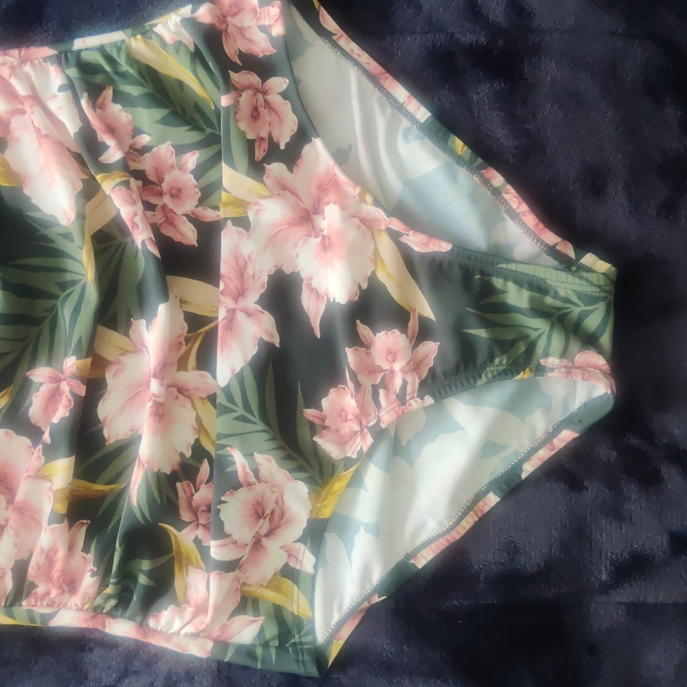 Bathing Suit - image 3